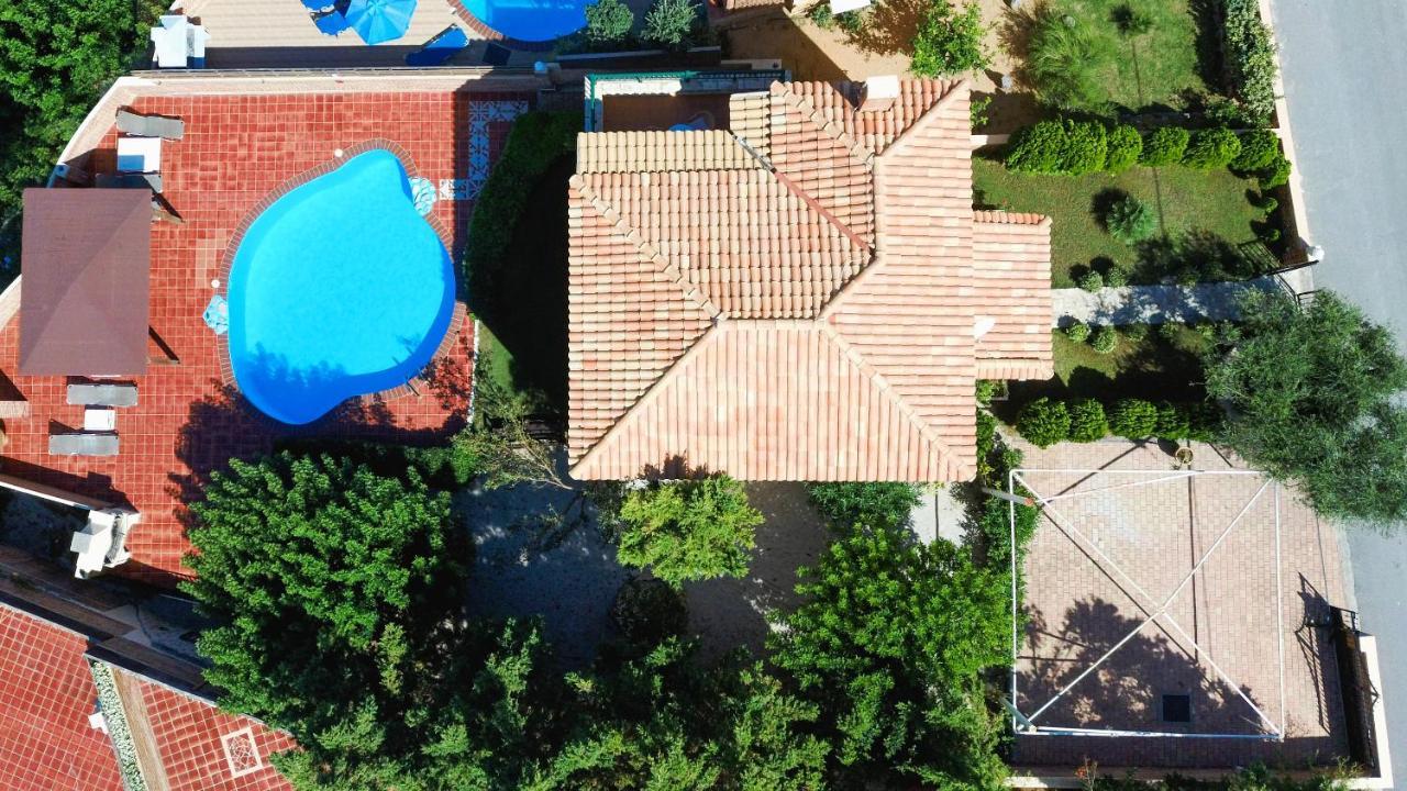 Neriides Villas 헐소니소스 외부 사진